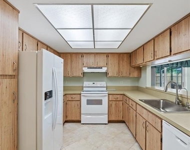 4243 Chipmunk Drive - Photo Thumbnail 9