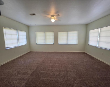 1103 N Crystal Terrace - Photo Thumbnail 5