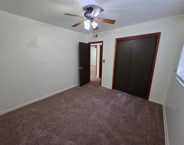 1103 N Crystal Terrace - Photo Thumbnail 17