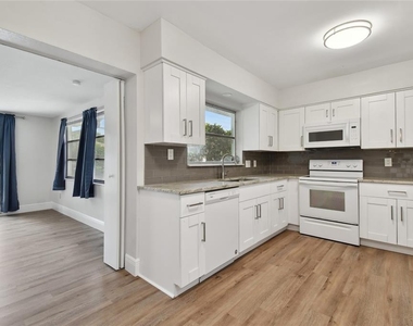 2111 Lanai Avenue - Photo Thumbnail 26