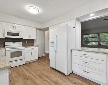 2111 Lanai Avenue - Photo Thumbnail 41