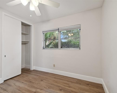 2111 Lanai Avenue - Photo Thumbnail 9