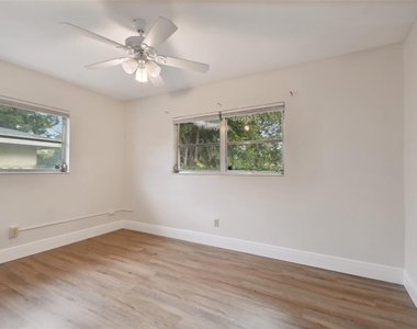 2111 Lanai Avenue - Photo Thumbnail 14
