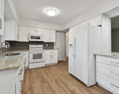 2111 Lanai Avenue - Photo Thumbnail 25