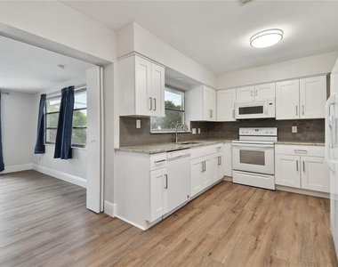2111 Lanai Avenue - Photo Thumbnail 40