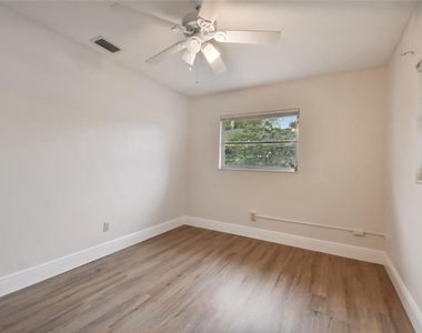 2111 Lanai Avenue - Photo Thumbnail 15