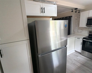 610 28th Avenue S - Photo Thumbnail 8