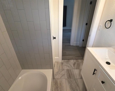 610 28th Avenue S - Photo Thumbnail 23