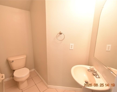 556 Black Lion Drive Ne - Photo Thumbnail 11