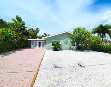 314 Bahia Vista Drive - Photo Thumbnail 6