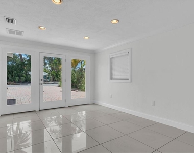 314 Bahia Vista Drive - Photo Thumbnail 15