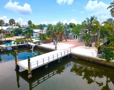 314 Bahia Vista Drive - Photo Thumbnail 3