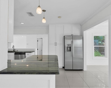 314 Bahia Vista Drive - Photo Thumbnail 9