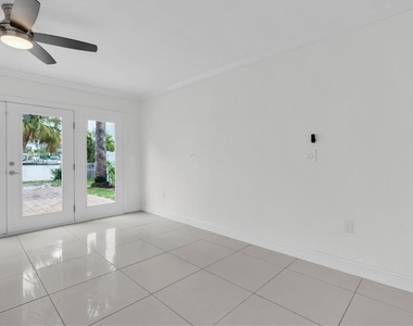 314 Bahia Vista Drive - Photo Thumbnail 17