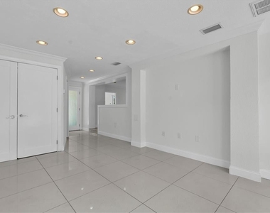 314 Bahia Vista Drive - Photo Thumbnail 21