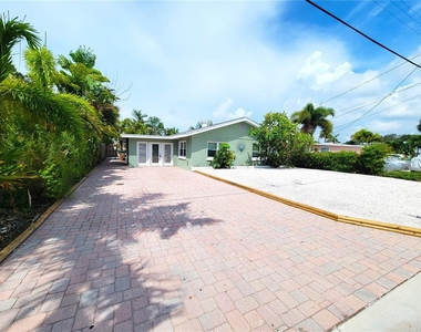 314 Bahia Vista Drive - Photo Thumbnail 5
