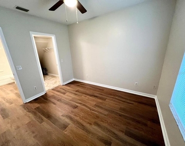 30202 Swinford Lane - Photo Thumbnail 7