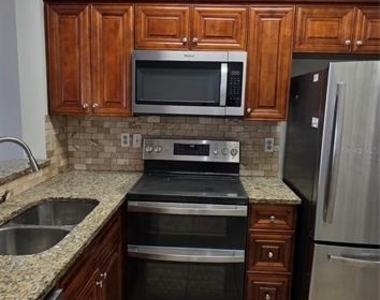 4115 Chatham Oak Court - Photo Thumbnail 8