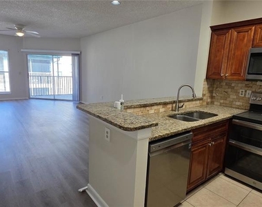 4115 Chatham Oak Court - Photo Thumbnail 4
