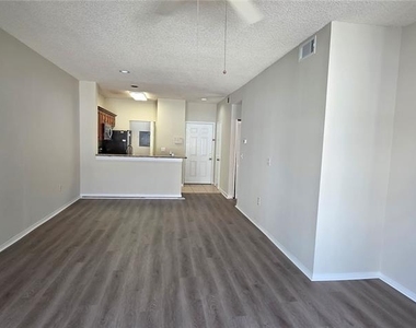 4115 Chatham Oak Court - Photo Thumbnail 14