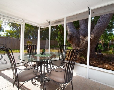 4333 Newbury Drive - Photo Thumbnail 17