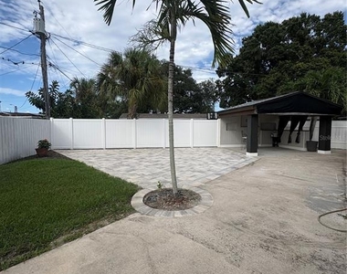 5171 97th Terrace N - Photo Thumbnail 12