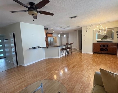 5171 97th Terrace N - Photo Thumbnail 4