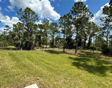 327 Lester Avenue S - Photo Thumbnail 16
