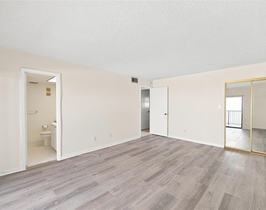 1230 Gulf Boulevard - Photo Thumbnail 19