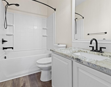 15836 Fishhawk Falls Drive - Photo Thumbnail 10