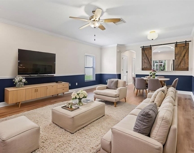 15836 Fishhawk Falls Drive - Photo Thumbnail 2