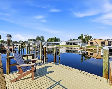 4152 13th Lane Ne - Photo Thumbnail 17