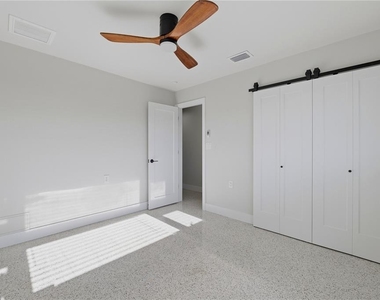4152 13th Lane Ne - Photo Thumbnail 30