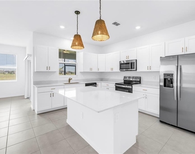 9324 Bonita Mar Drive - Photo Thumbnail 2