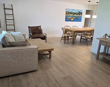 3850 46th Avenue S - Photo Thumbnail 2