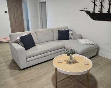 3850 46th Avenue S - Photo Thumbnail 8