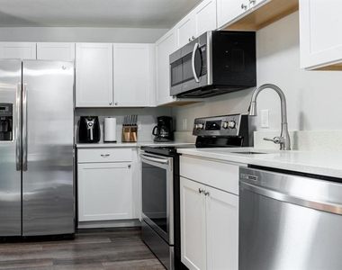 4327 17th Avenue S - Photo Thumbnail 7