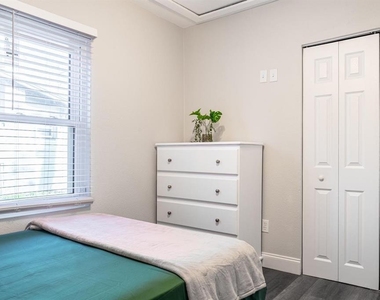 4327 17th Avenue S - Photo Thumbnail 13