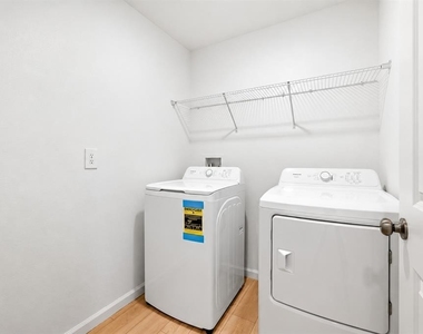 3841 Amers Loop - Photo Thumbnail 11