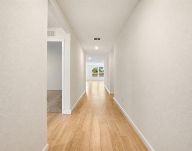3841 Amers Loop - Photo Thumbnail 1