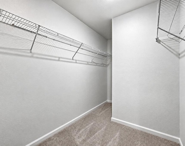 3841 Amers Loop - Photo Thumbnail 14