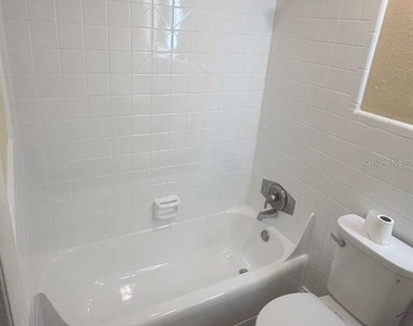 6918 Ravenna Avenue - Photo Thumbnail 13