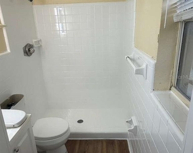 6918 Ravenna Avenue - Photo Thumbnail 10