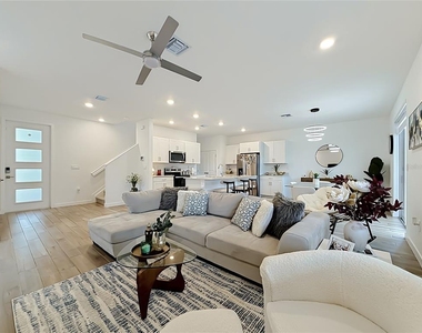 1692 Se 7th Court - Photo Thumbnail 8