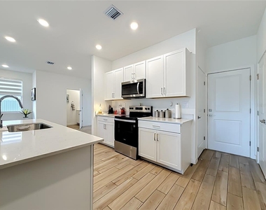 1692 Se 7th Court - Photo Thumbnail 18