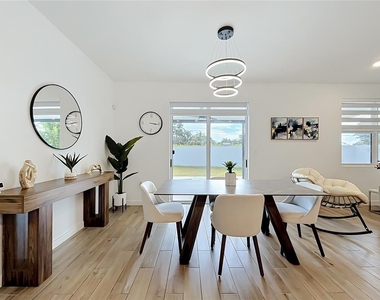 1692 Se 7th Court - Photo Thumbnail 13