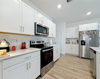 1692 Se 7th Court - Photo Thumbnail 16