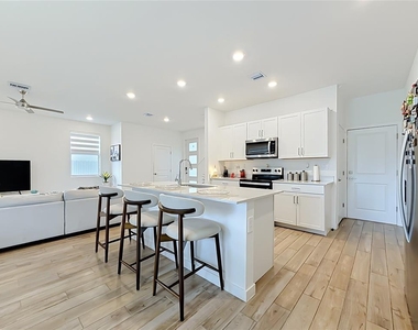 1692 Se 7th Court - Photo Thumbnail 17