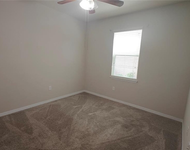 3010 Jardin Street - Photo Thumbnail 25