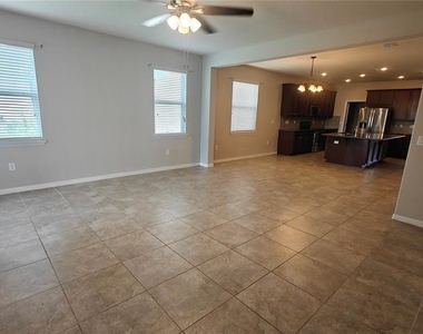 3010 Jardin Street - Photo Thumbnail 5